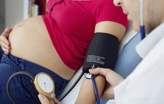 Preeclampsia crește riscul dezvoltării demență?