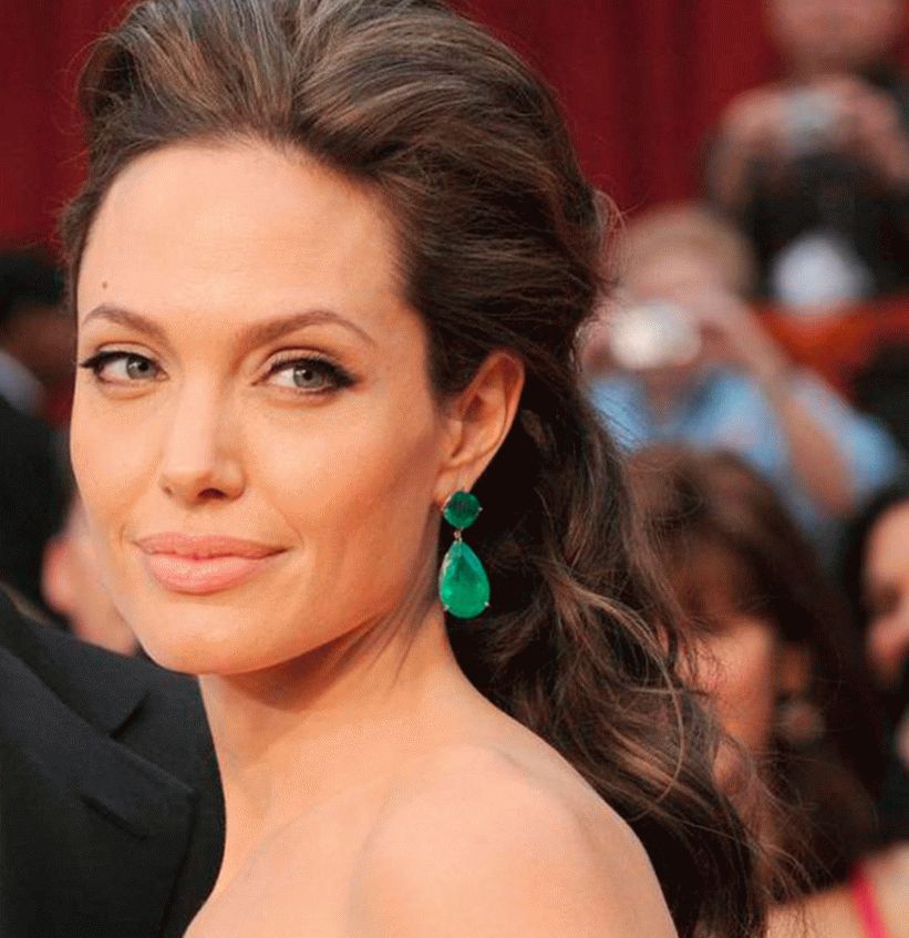 Coafura Angelina Jolie